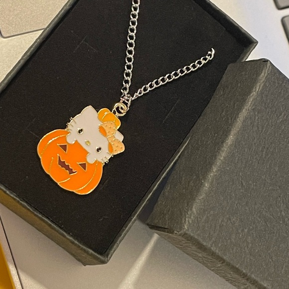 ‼️$7‼️ Hello Kitty - Kuromi - Halloween Charm Necklace - Anime - Sanrio 🎃 - Picture 6 of 11